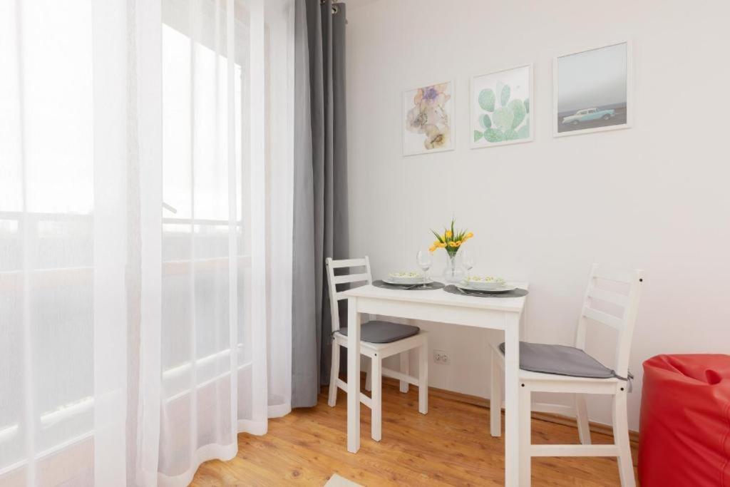 Wola Oasis - Cosy Near Metro Station Varsovia